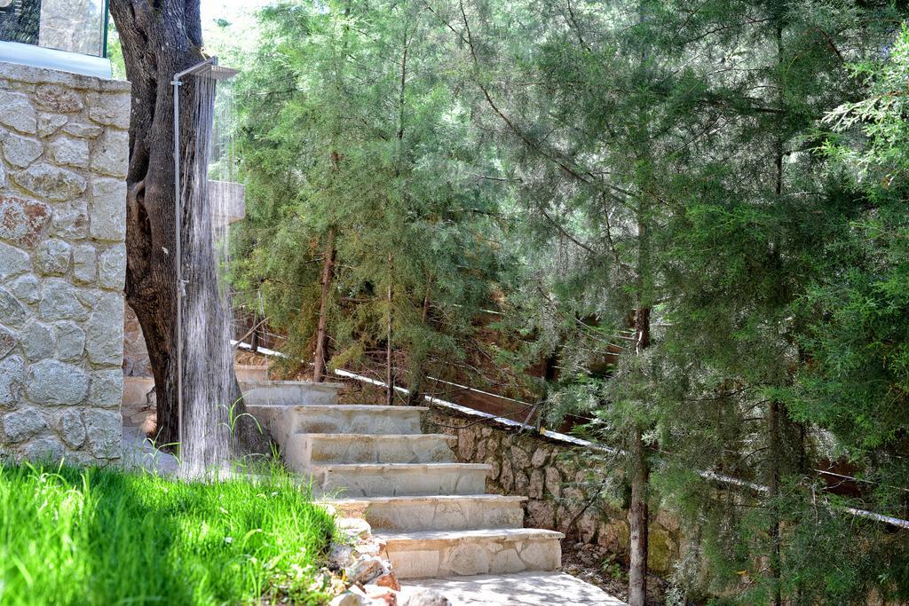 Mavres Luxury Studio Agios Matthaios  Exterior photo